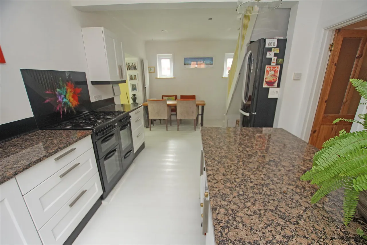 Forest View Road, Bournemouth, photo 6