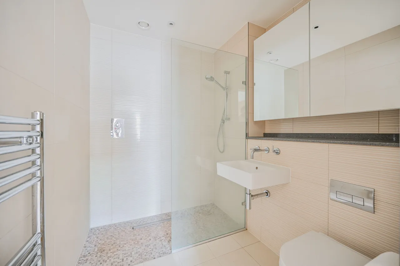 70 Rivulet Apartments, Devan Grove, London, photo 10