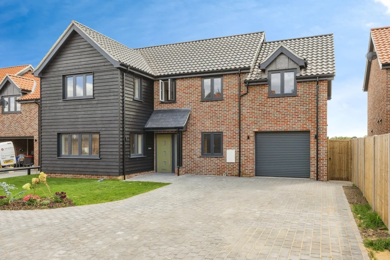 4 bed house for sale — Alia Way, Church Road, North Lopham, Diss, Norfolk, IP22