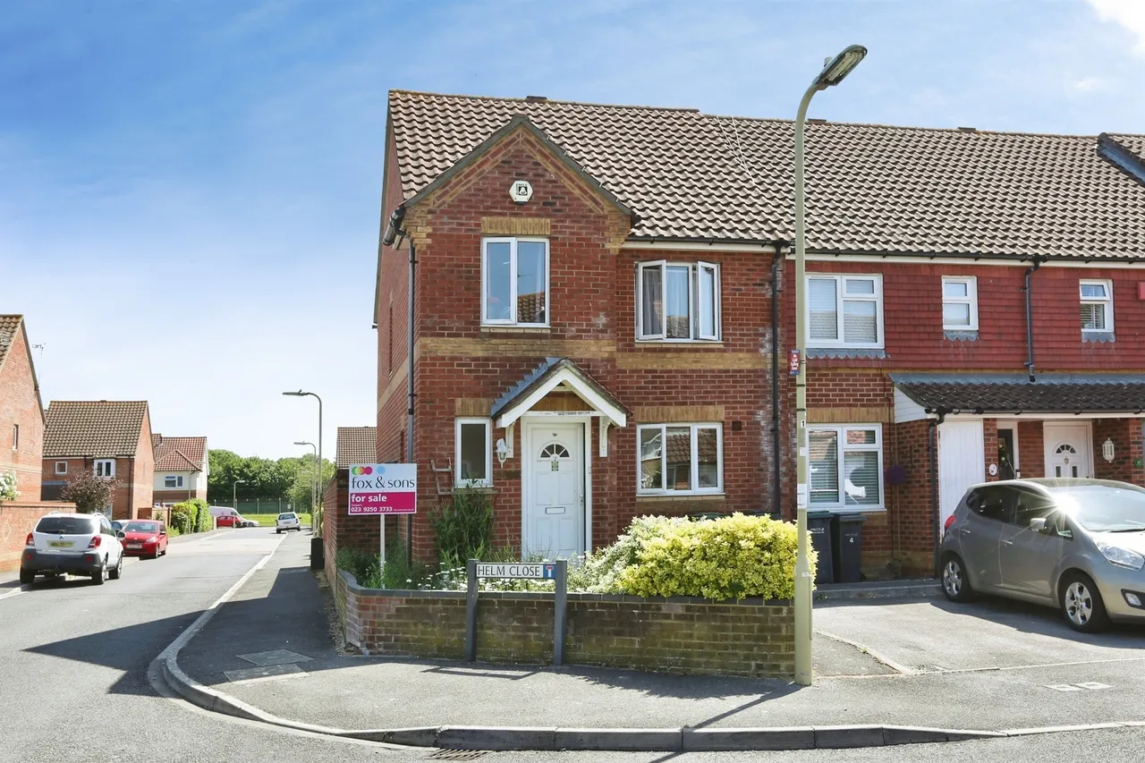 3 bed house for sale — Helm Close, Gosport