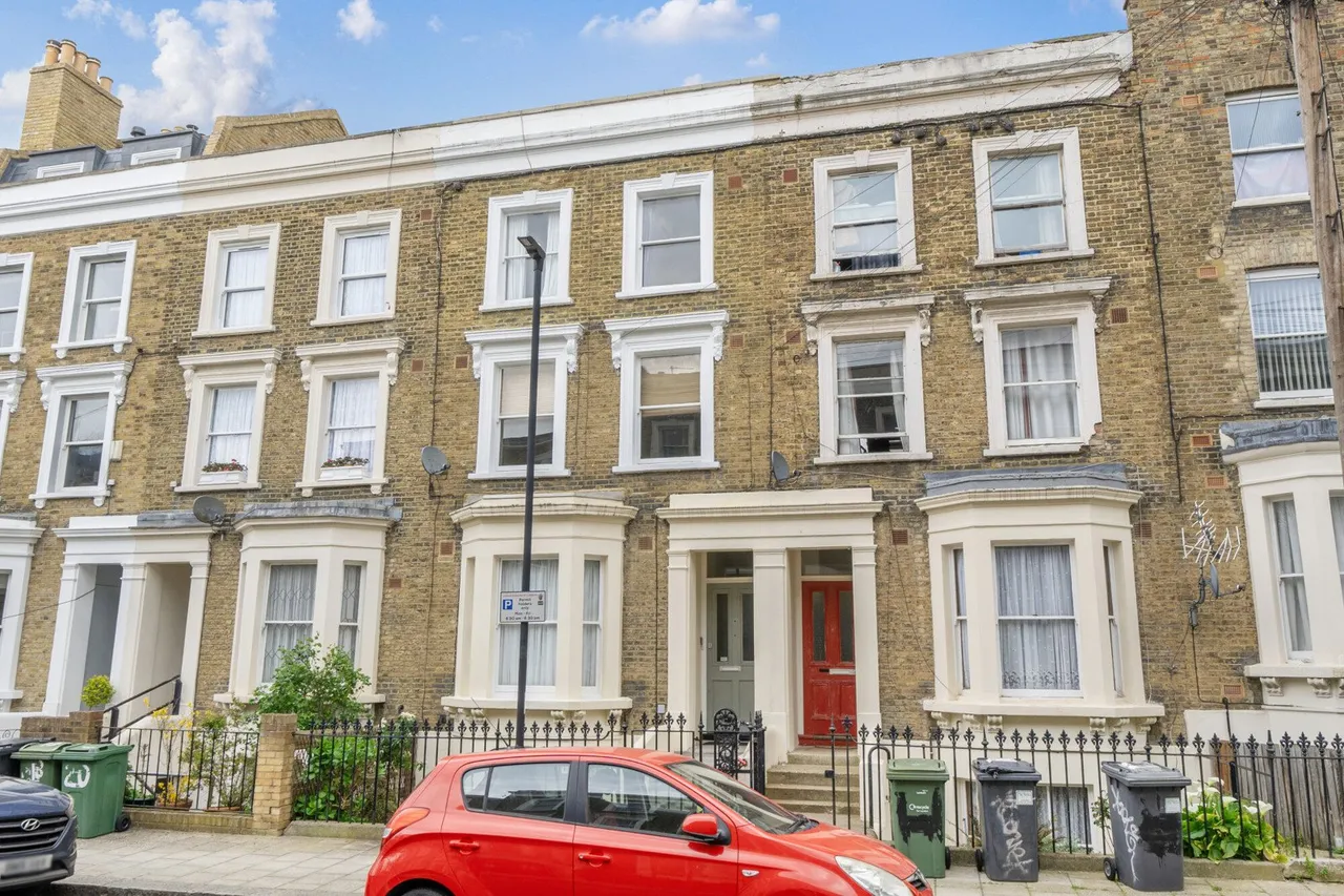 2 bed flat for sale — Luxor Street, SE5