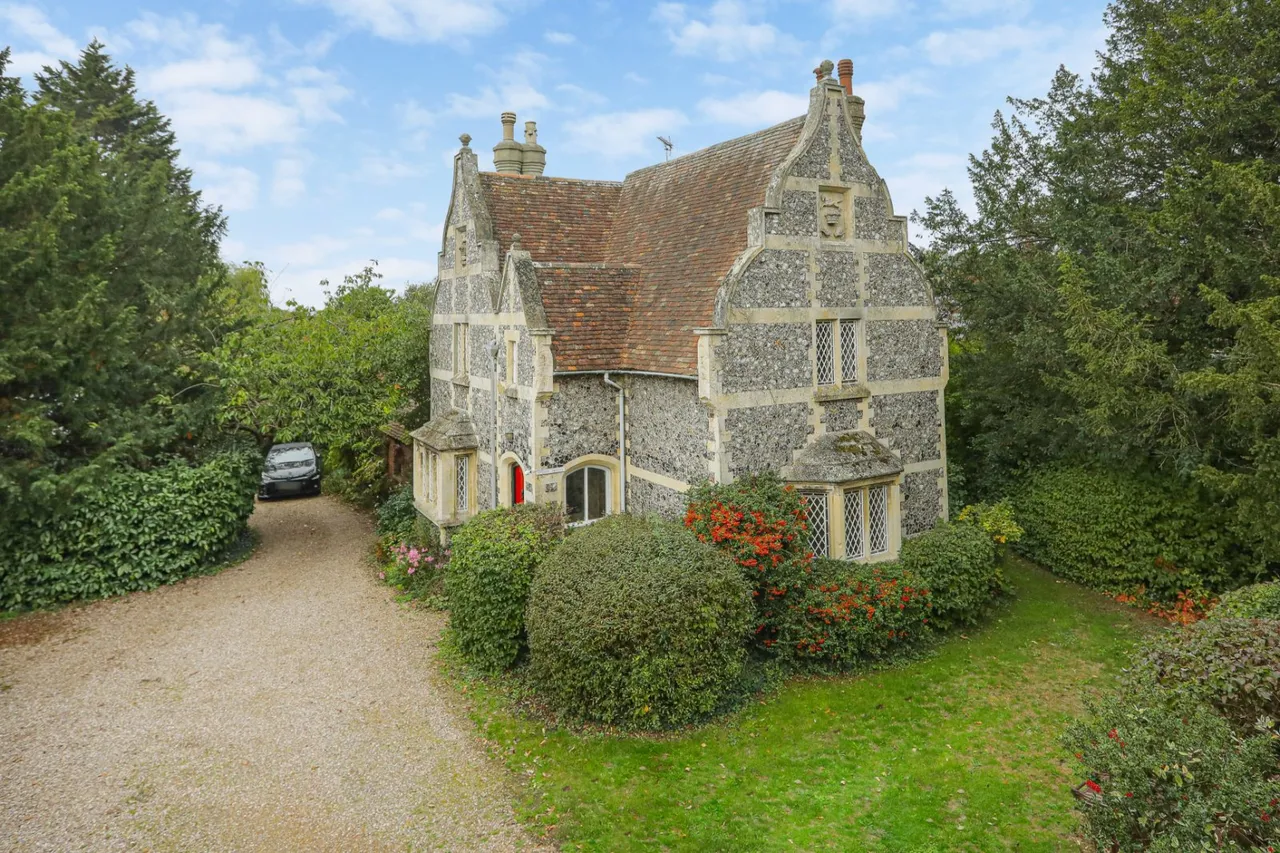 Faversham Road, Boughton Aluph, TN25, photo 13