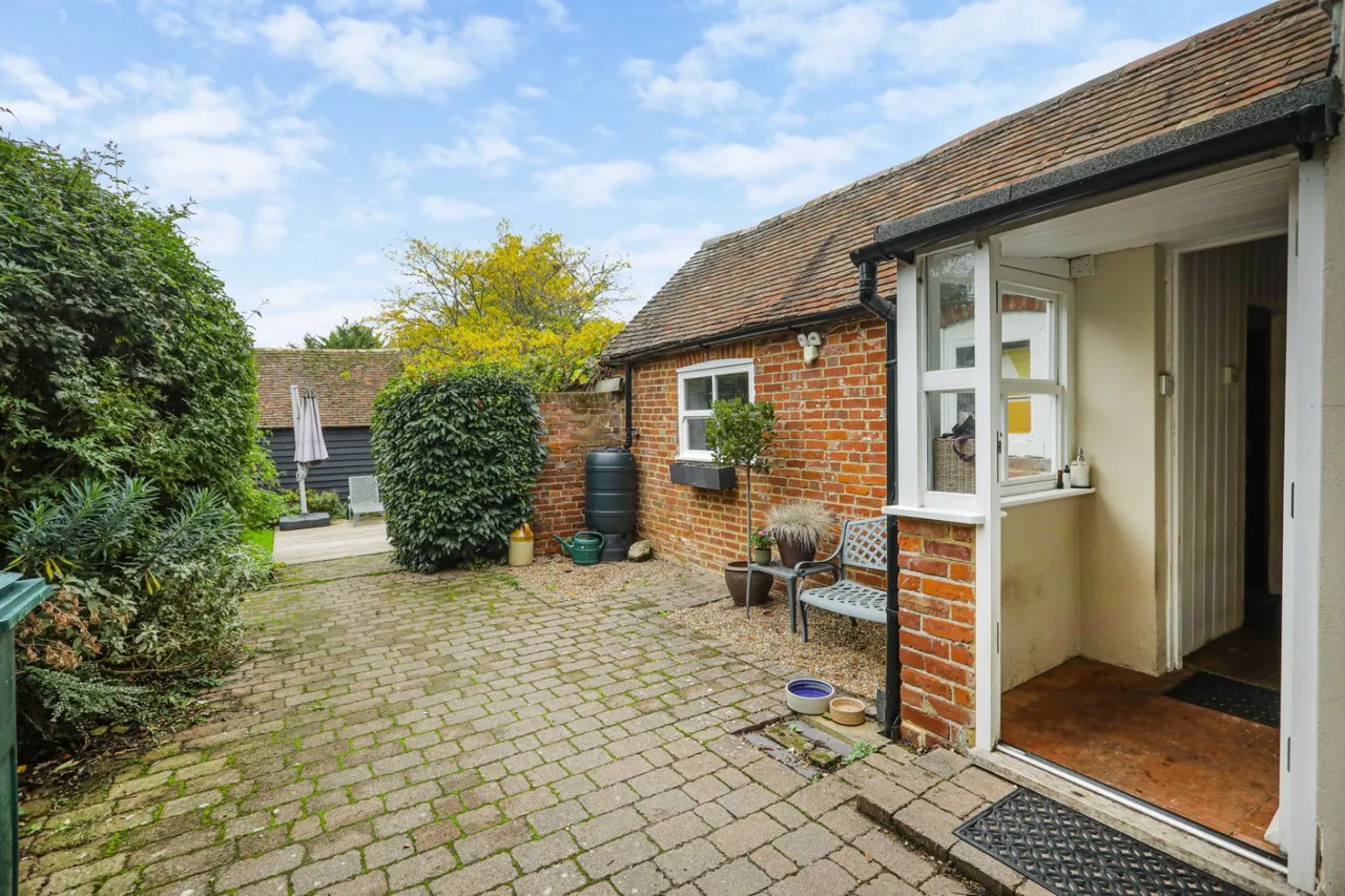 Faversham Road, Boughton Aluph, TN25, photo 30