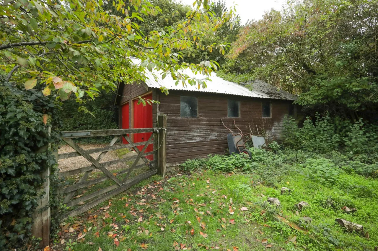 Faversham Road, Boughton Aluph, TN25, photo 29