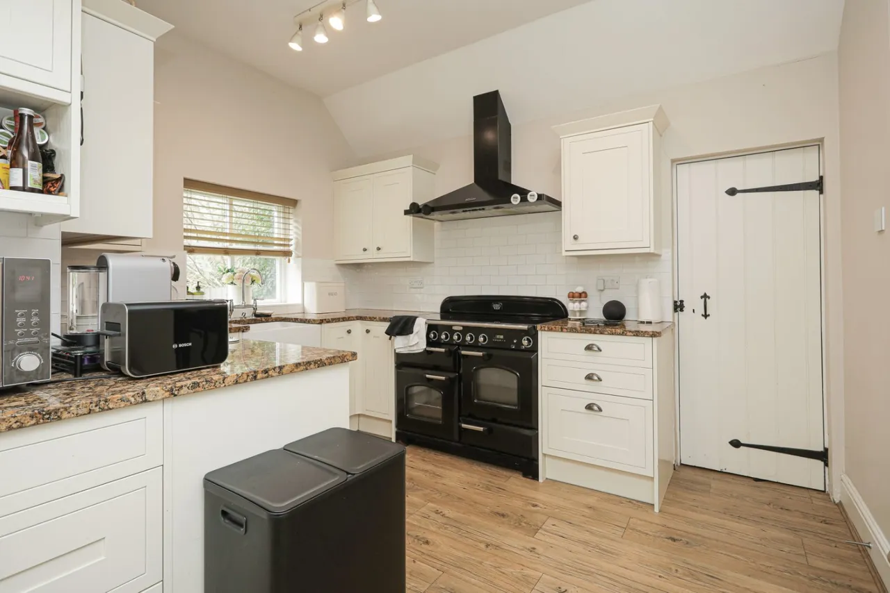 Faversham Road, Boughton Aluph, TN25, photo 2