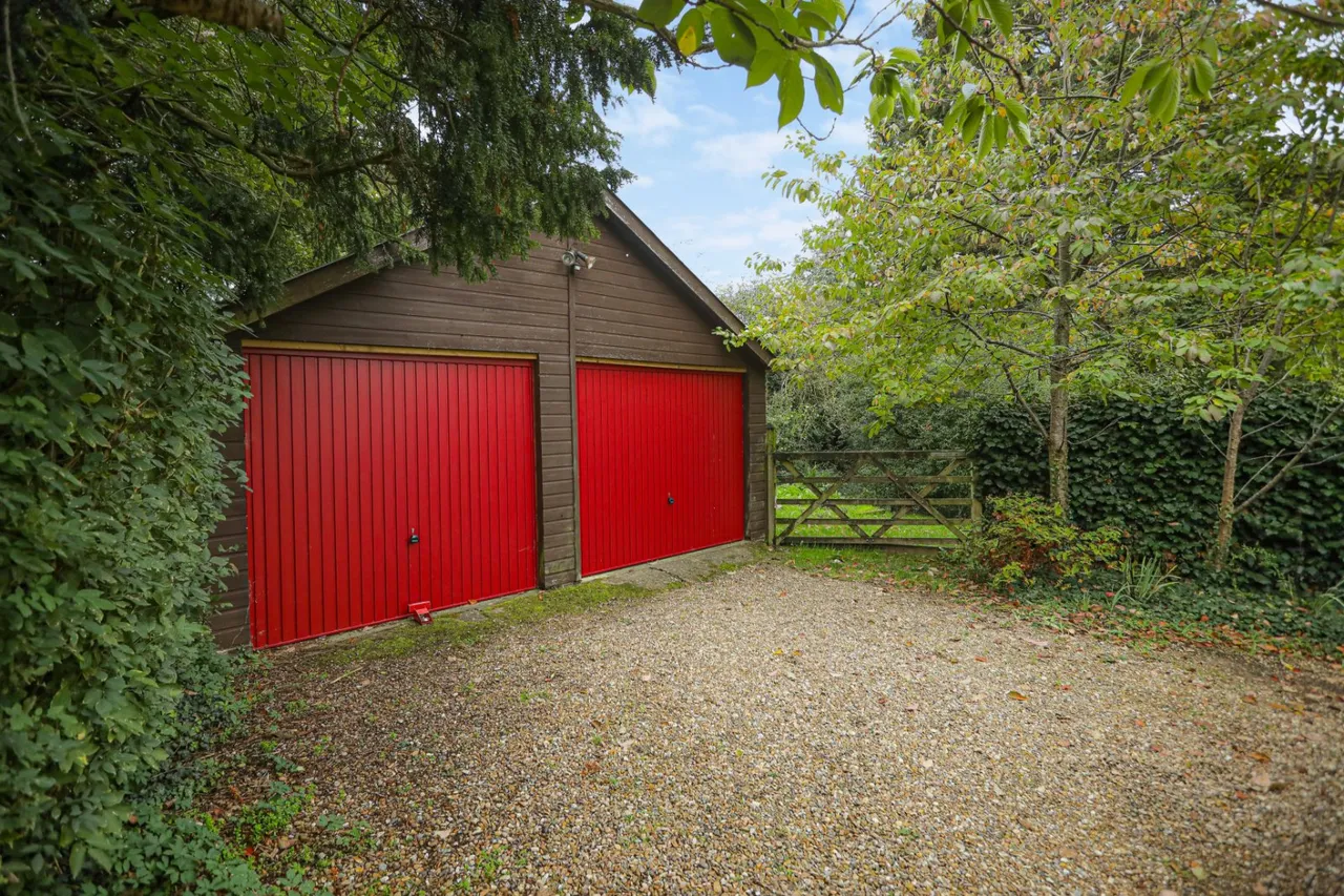 Faversham Road, Boughton Aluph, TN25, photo 32