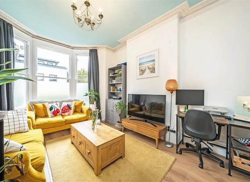 Algiers Road, Ladywell, SE13, photo 2