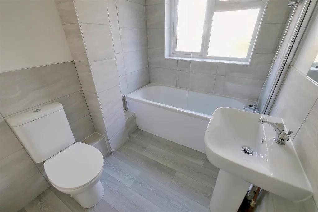 Beccles Road, BN11, photo 6