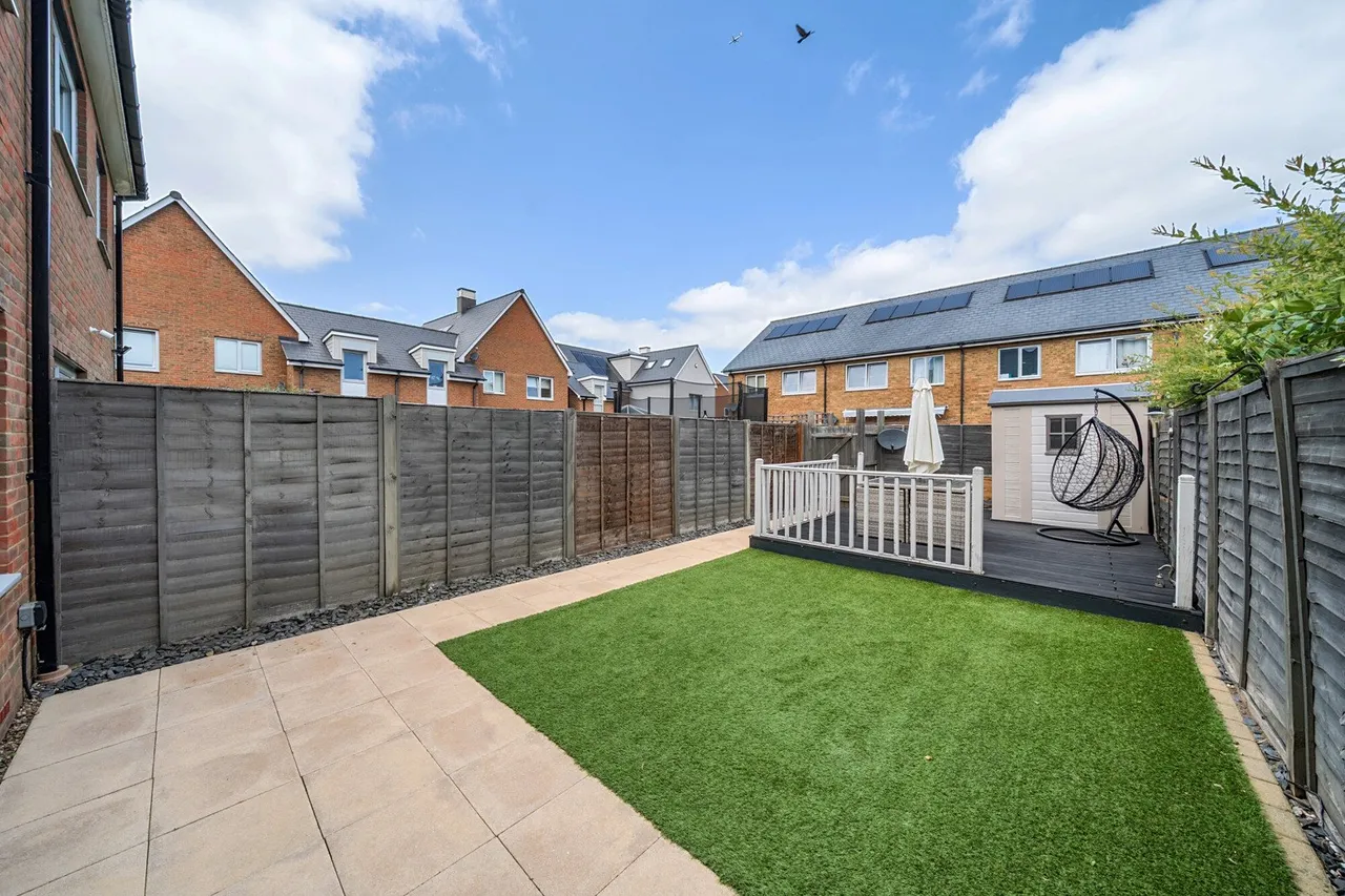 Ashmead Court, Kent, DA9, photo 3