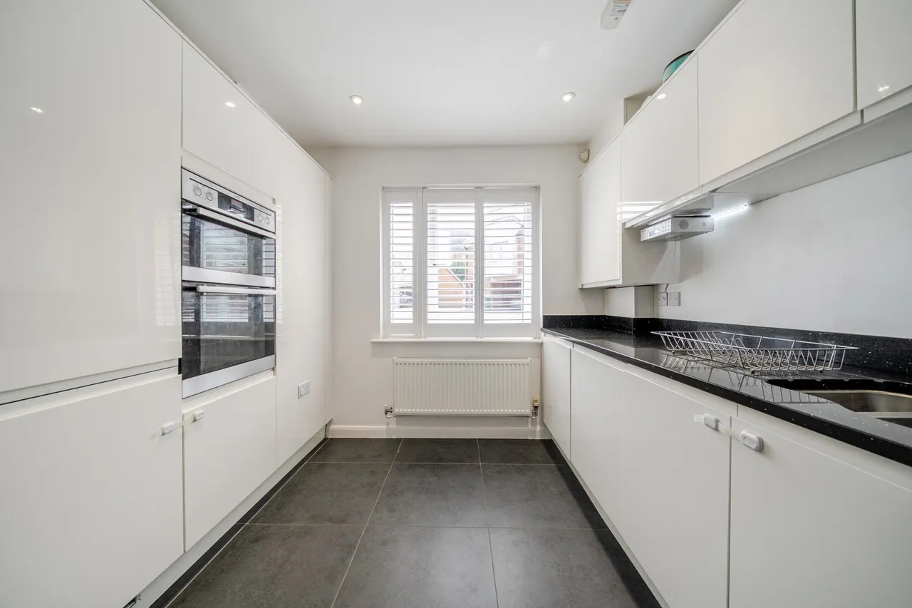 Ashmead Court, Kent, DA9, photo 11