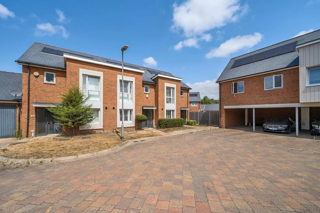 Ashmead Court, Kent, DA9, photo 23