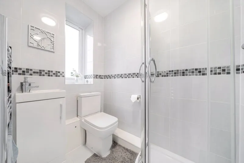 Downland Close, Coulsdon CR5 2QH, photo 9