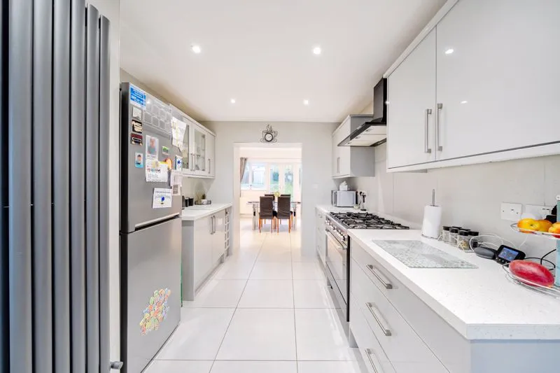 Downland Close, Coulsdon CR5 2QH, photo 6
