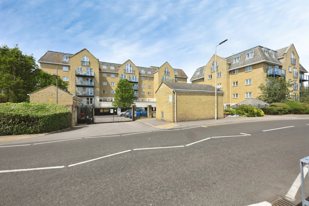 Taverners Way, Hoddesdon, EN11, photo 14