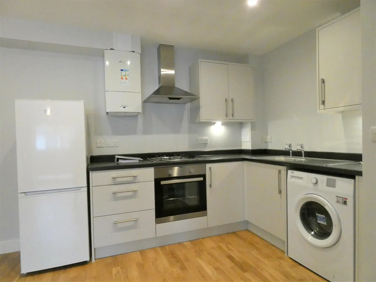 Camp Road, Farnborough, Hampshire, GU14 6GR, photo 4