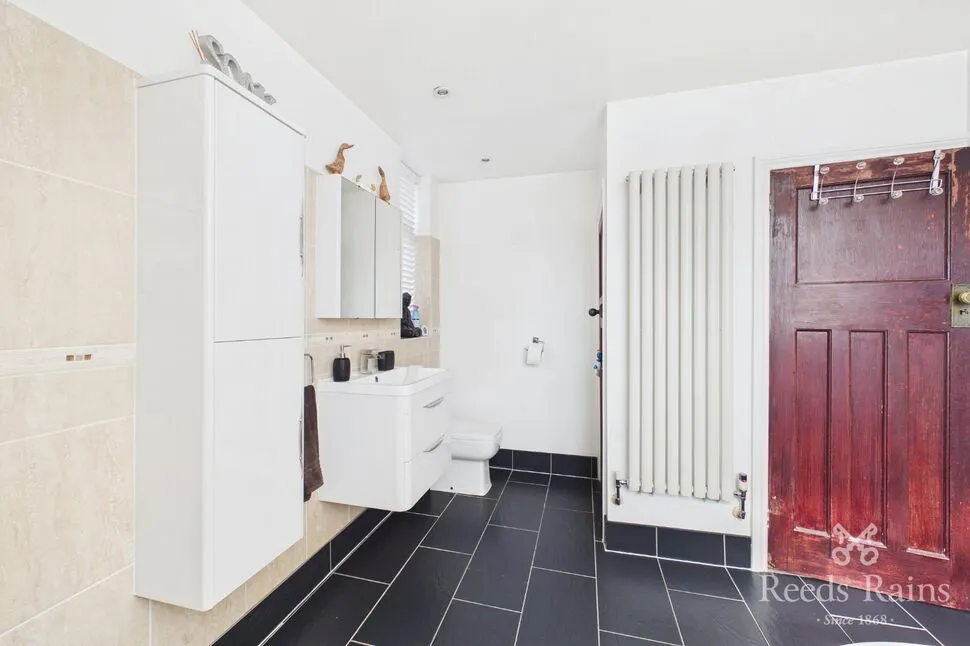 Russell Gardens, Rhyl, Denbighshire, LL18, photo 11