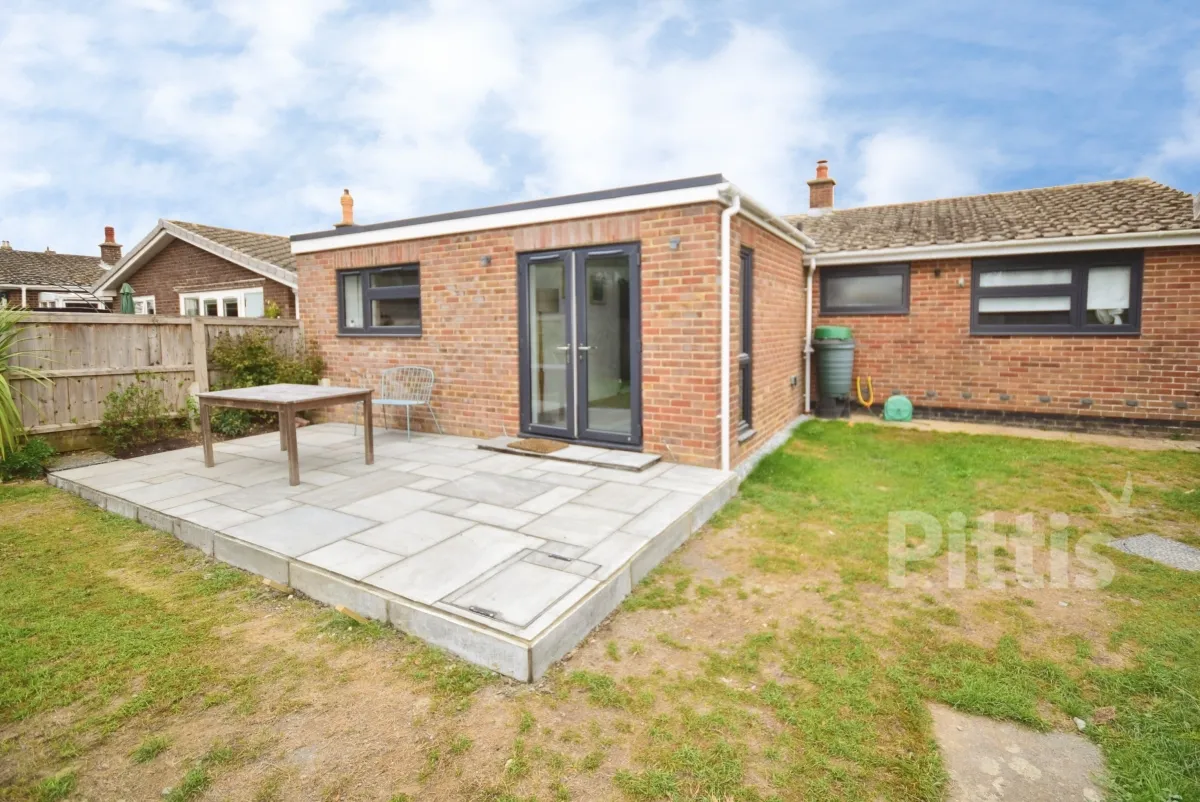 Ronstan Gardens, Freshwater, PO40, photo 12