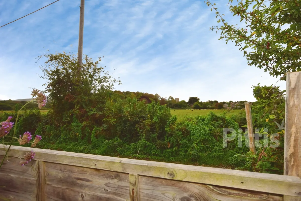 Ronstan Gardens, Freshwater, PO40, photo 13