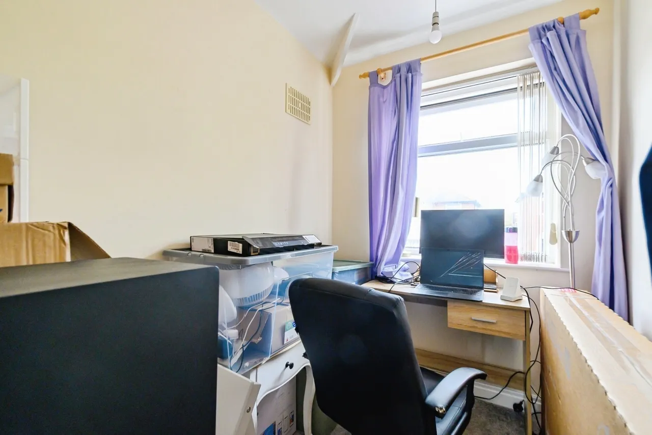 Douglas Avenue, Bury, BL8, photo 14