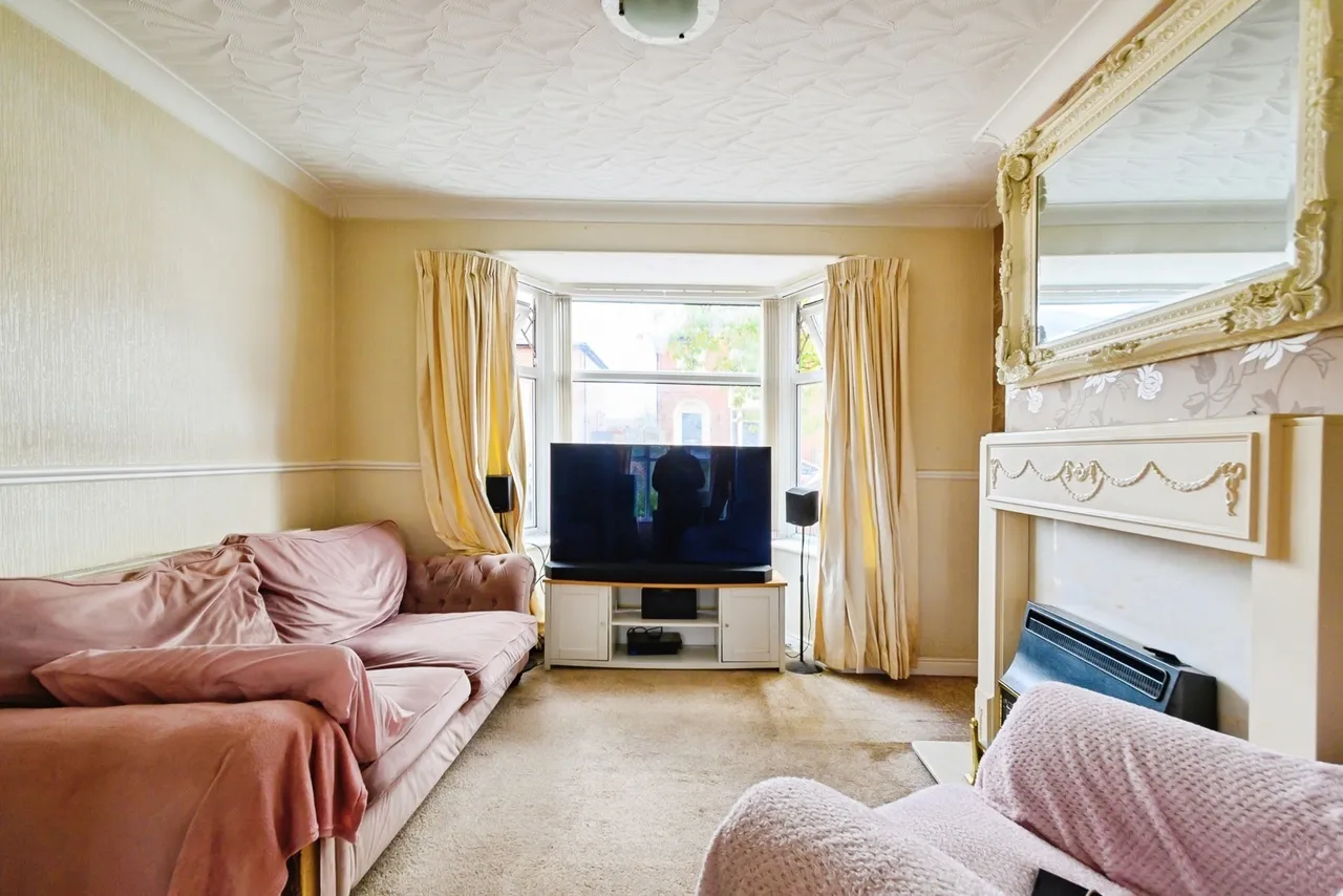 Douglas Avenue, Bury, BL8, photo 4