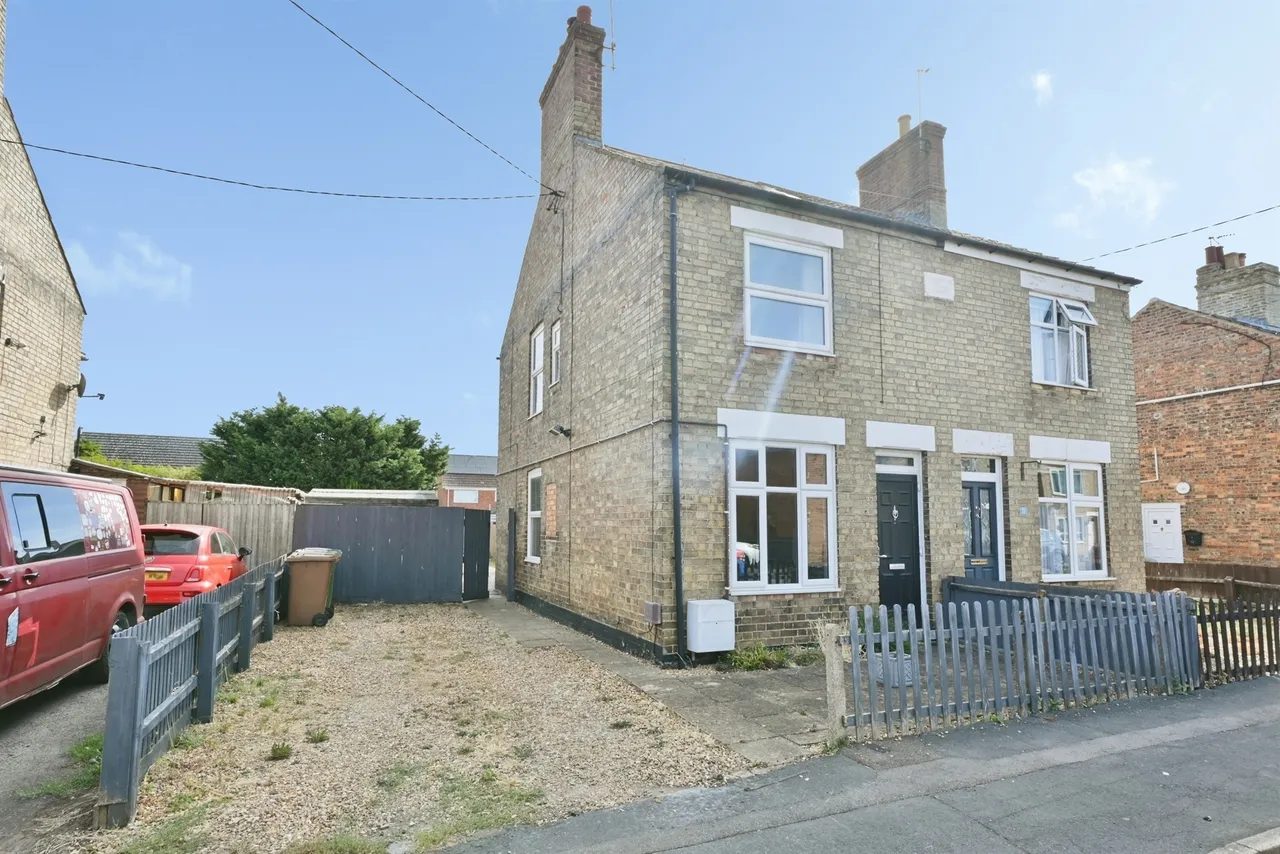 2 bed house for sale — New Park, March