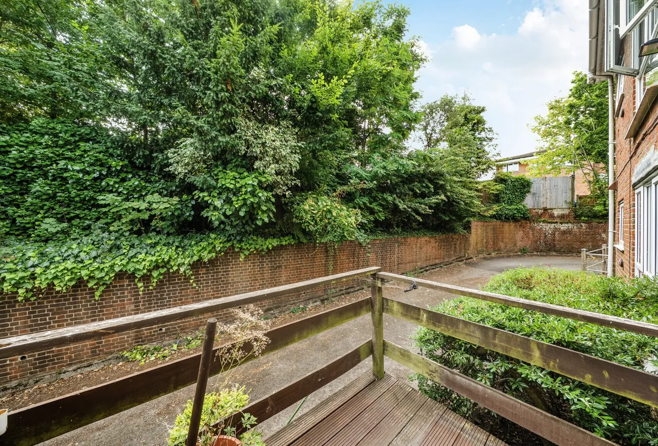 St. Johns Road, Sevenoaks, TN13 3NF, photo 2