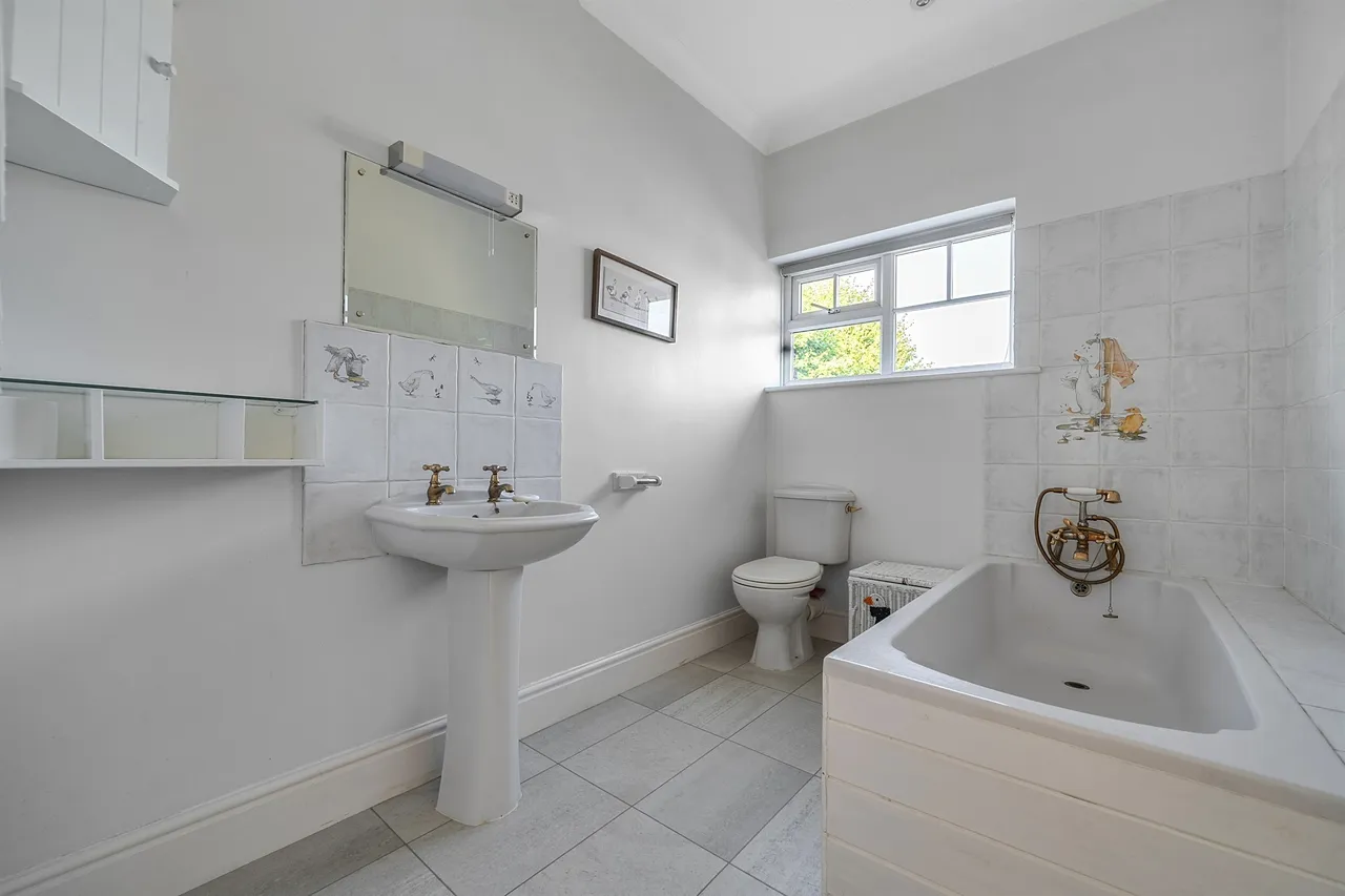 Lansdowne Road, Angmering, BN16, photo 14
