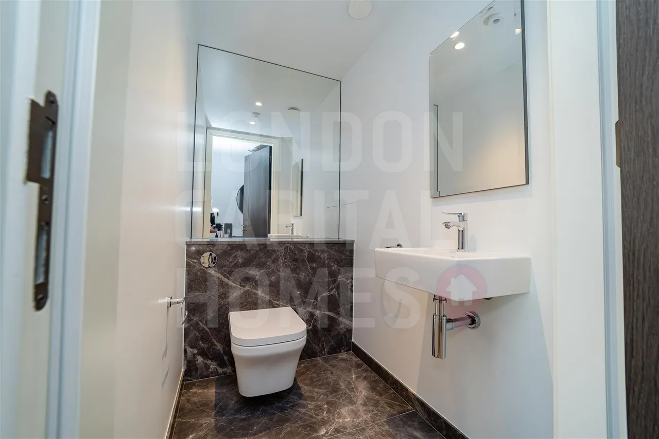 Carnation Way, London, photo 11