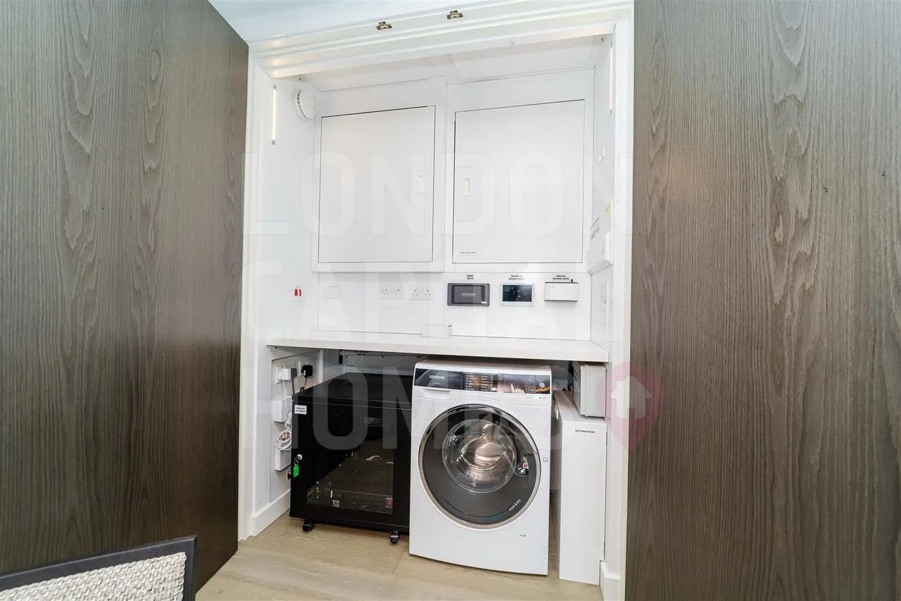 Carnation Way, London, photo 13