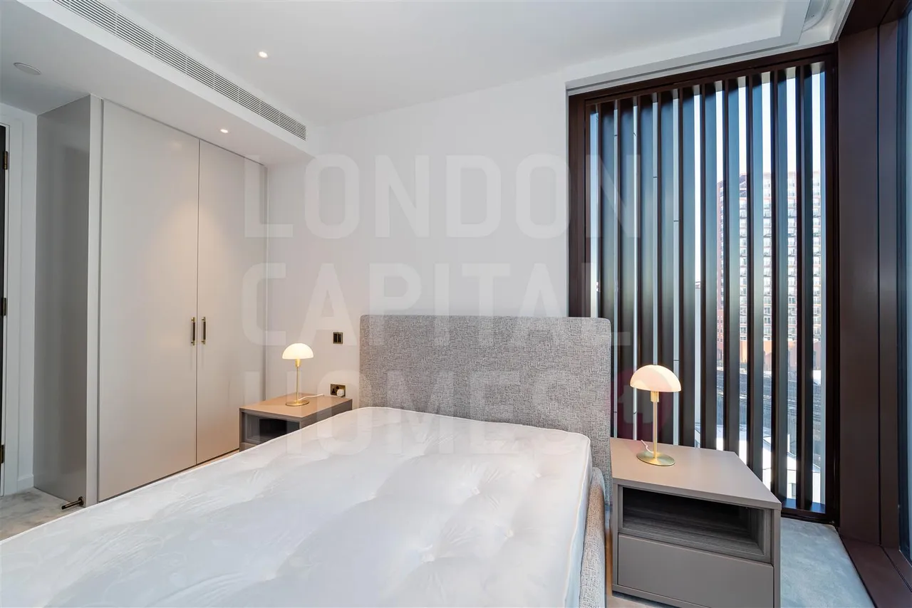 Carnation Way, London, photo 8