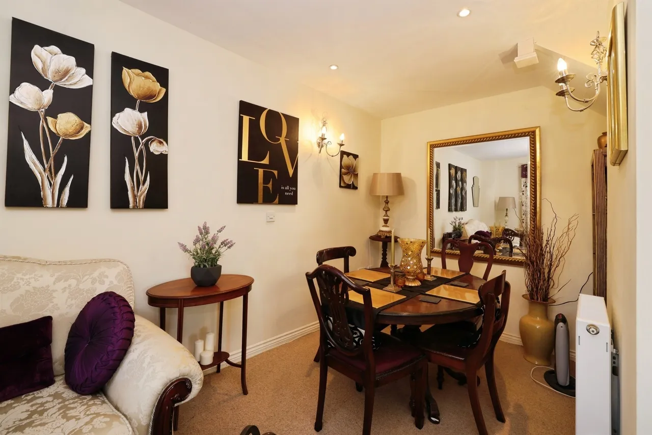 Holloway Close, Amesbury, Salisbury, photo 5