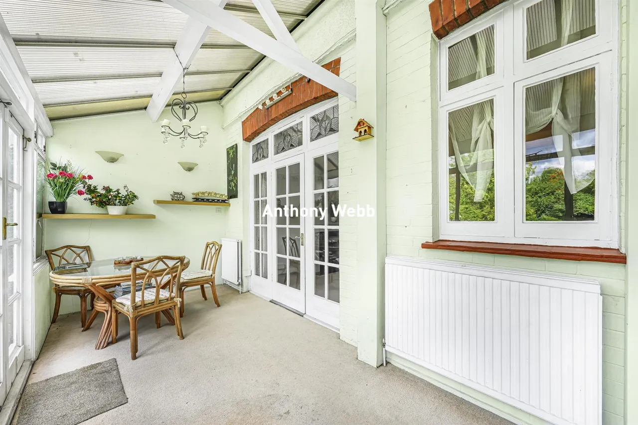 Bourne Hill, Palmers Green, N13, photo 16