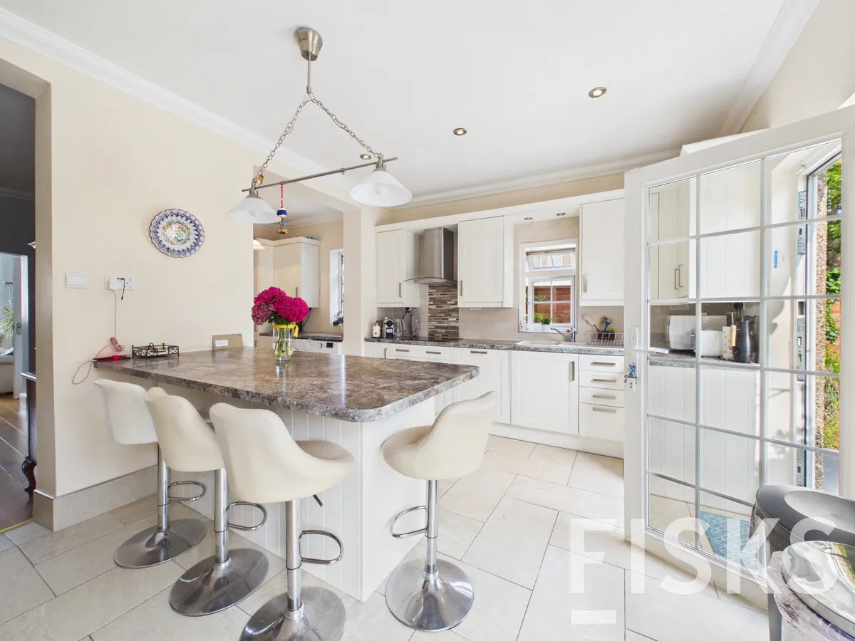New Road, Benfleet, SS7, photo 5