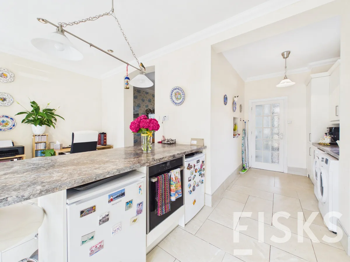 New Road, Benfleet, SS7, photo 4