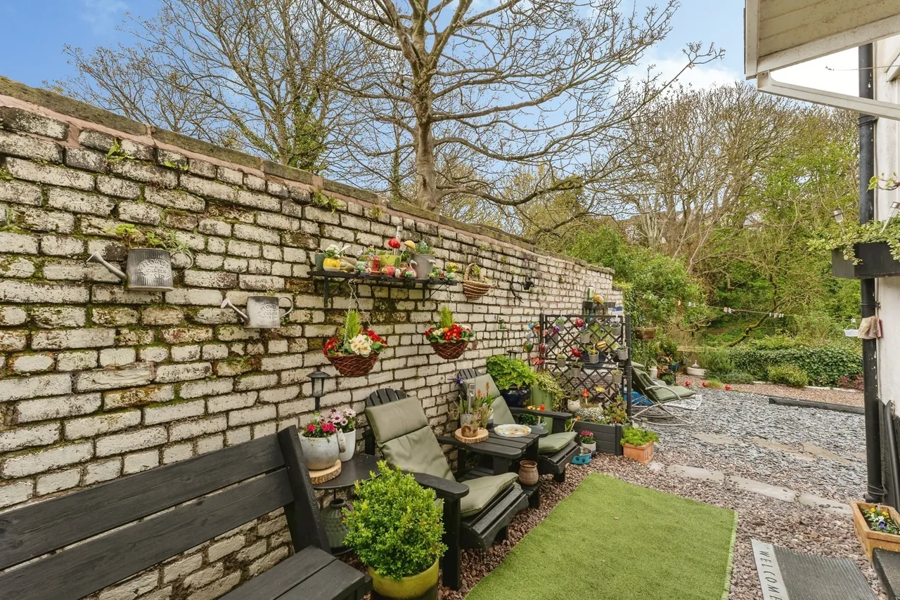 Well Street, Holywell, CH8, photo 25