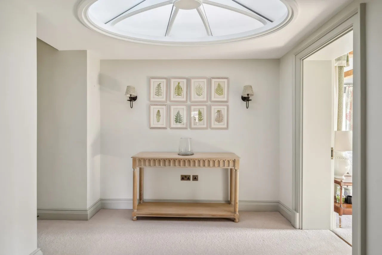 Village Lane, Hedgerley, SL2, photo 19