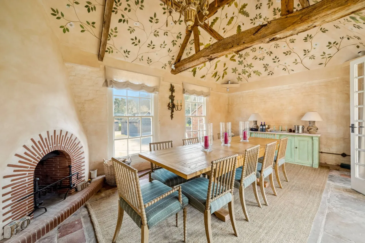 Village Lane, Hedgerley, SL2, photo 28
