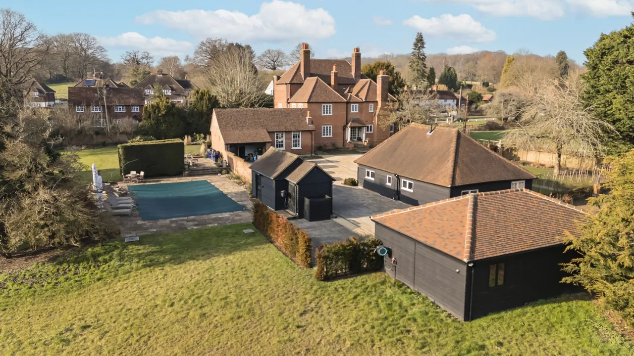 Village Lane, Hedgerley, SL2, photo 34