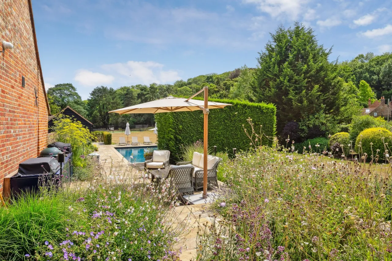 Village Lane, Hedgerley, SL2, photo 30
