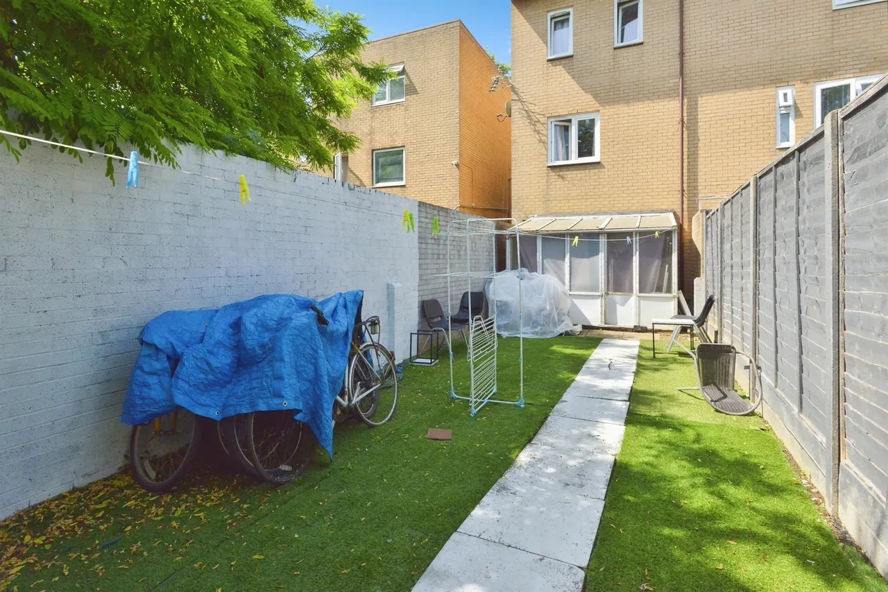 Mullion Place, Fishermead, Milton Keynes, photo 5