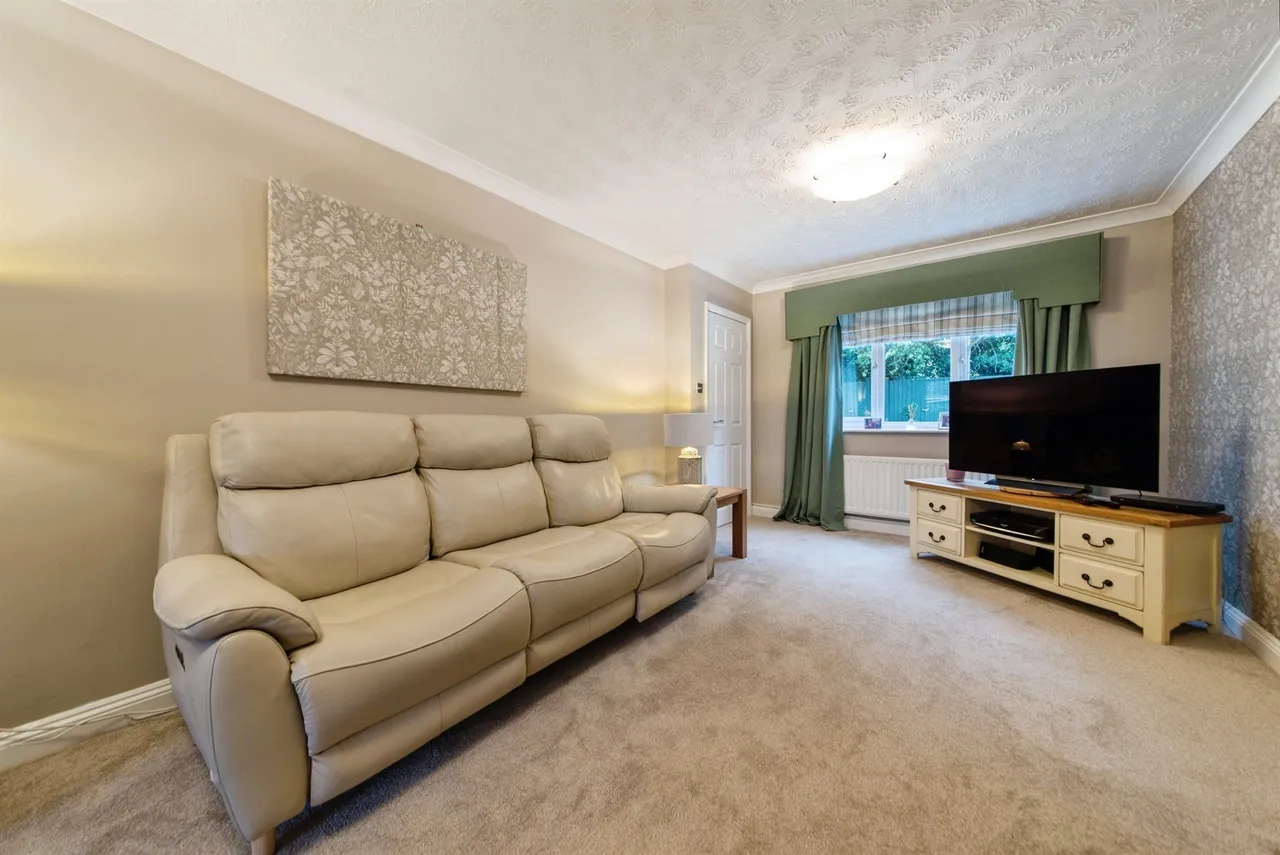 Barnes Close, Sleaford, photo 5