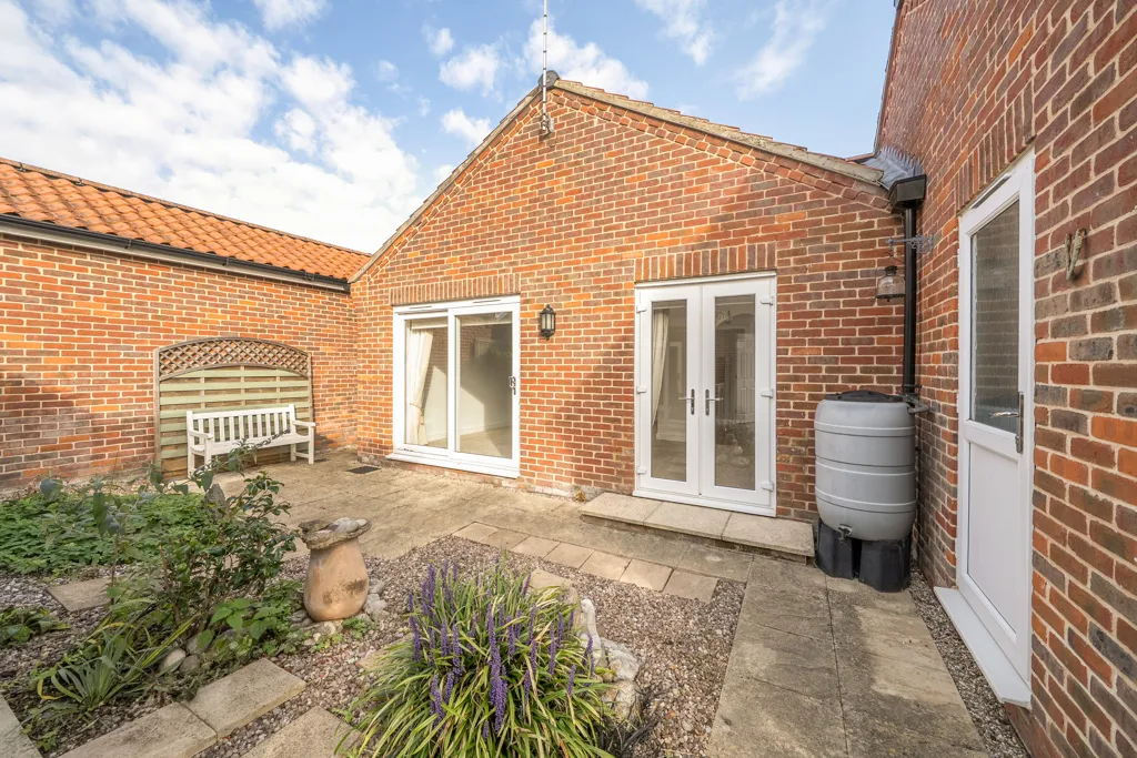 Ainsworth Road, Holt, photo 18