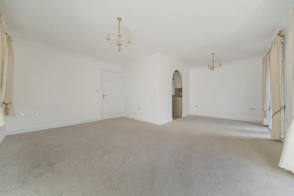 Ainsworth Road, Holt, photo 7
