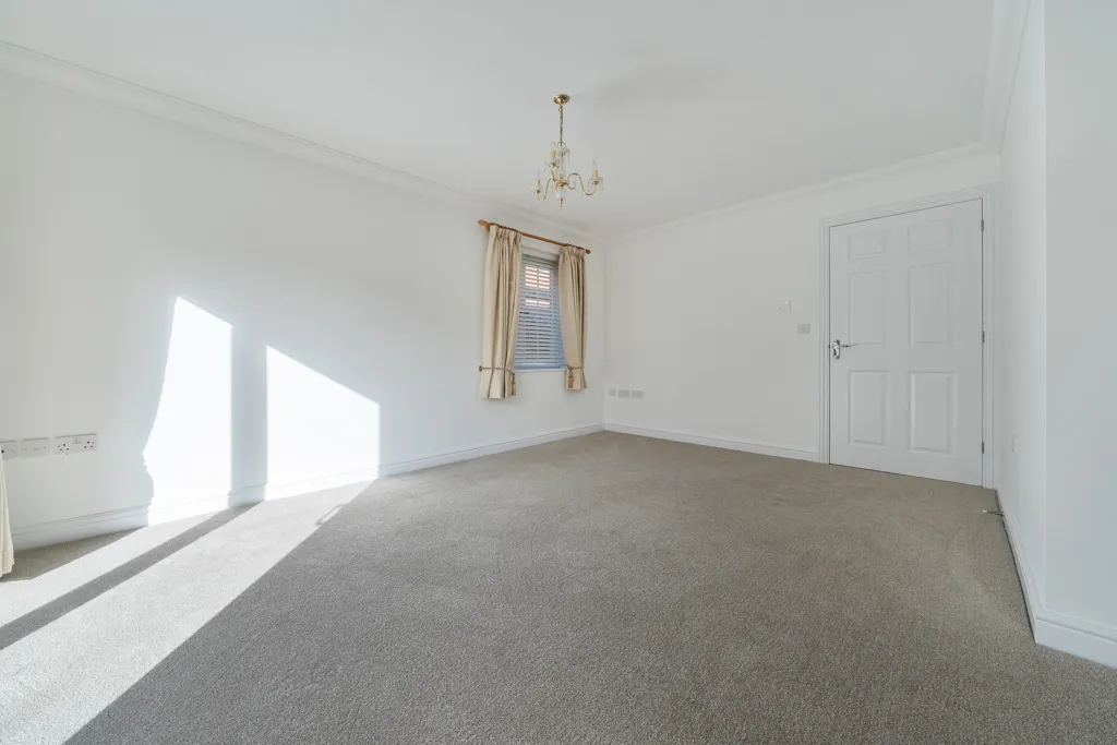 Ainsworth Road, Holt, photo 9
