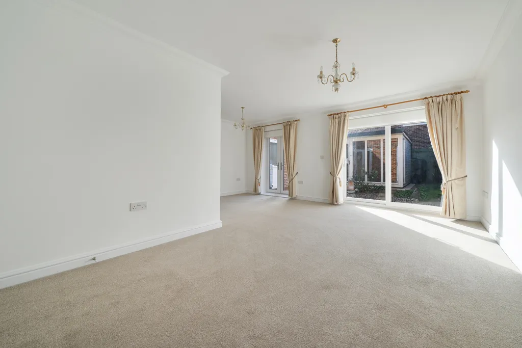 Ainsworth Road, Holt, photo 8