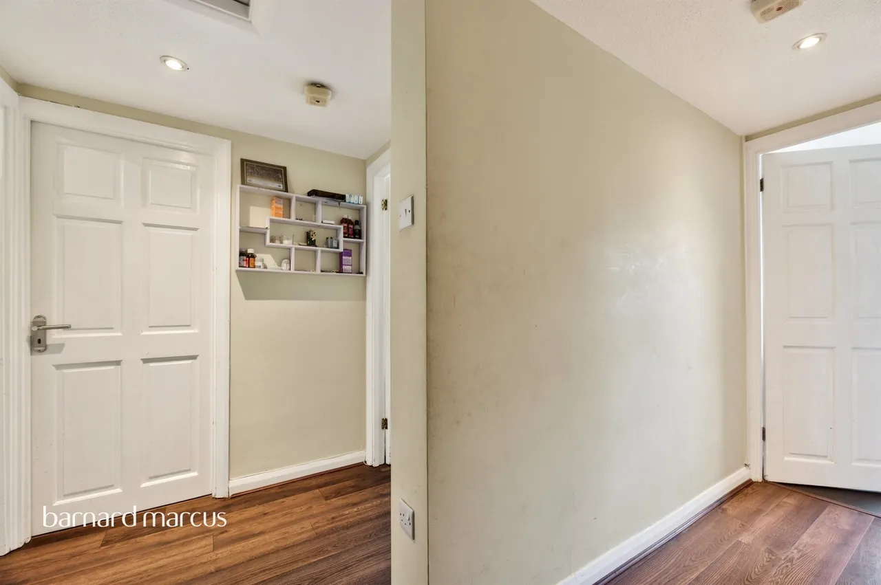 Woodcote Road, Wallington, photo 5