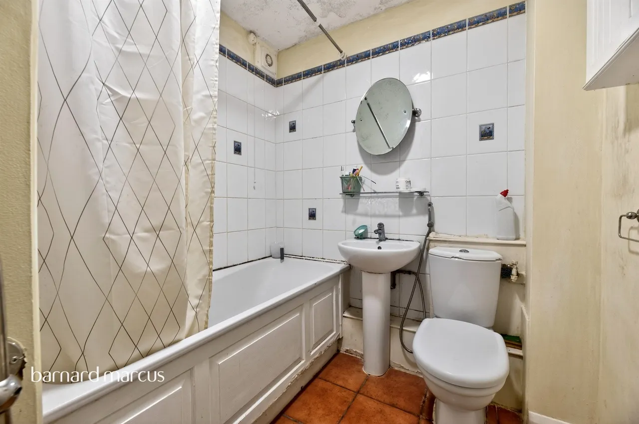 Woodcote Road, Wallington, photo 11