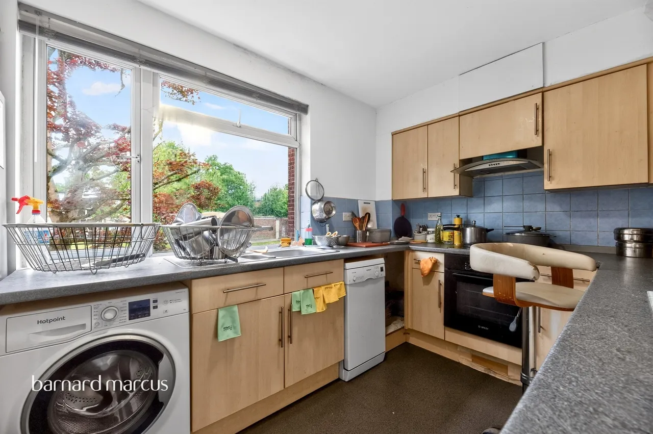 Woodcote Road, Wallington, photo 3