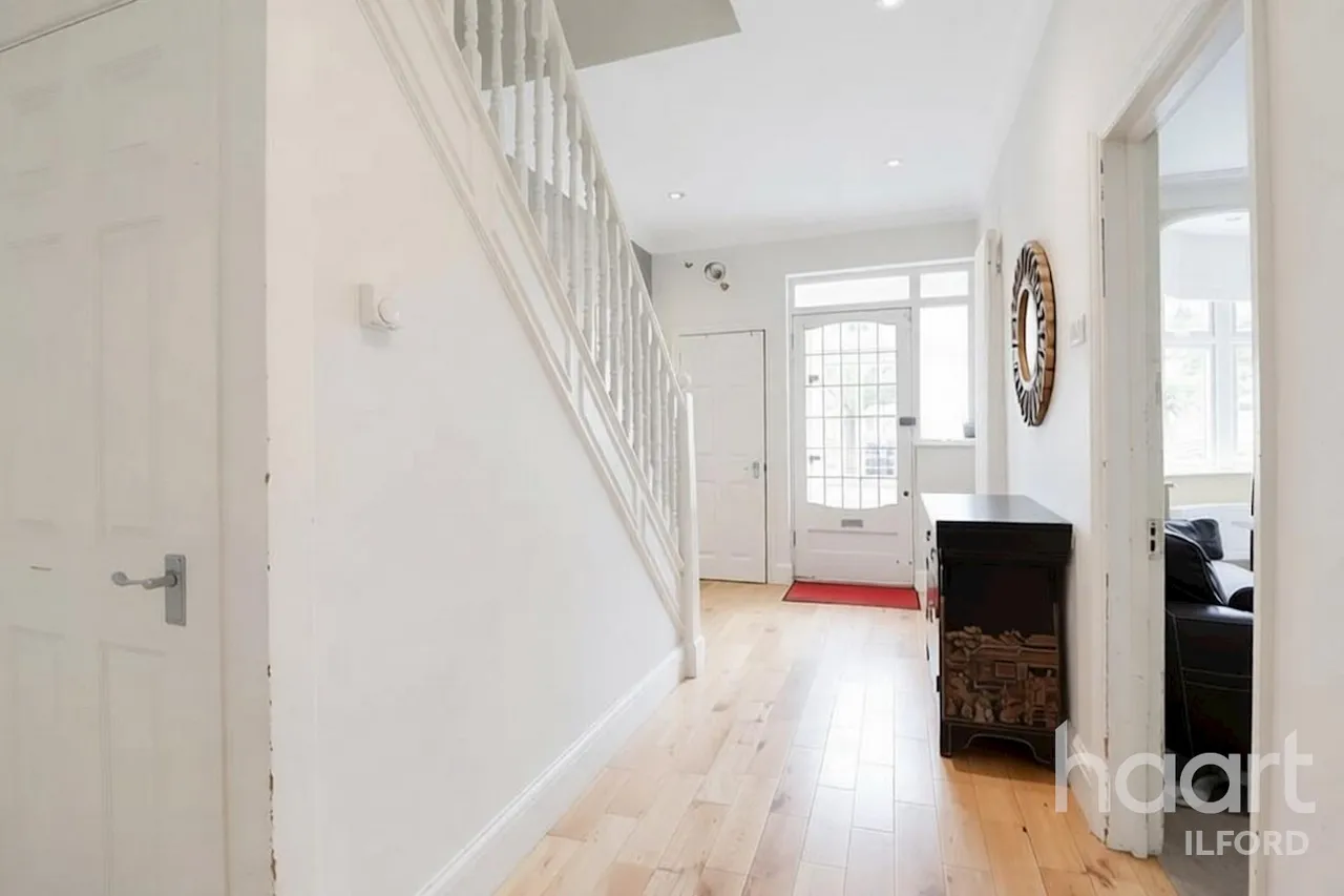 Stonehall Avenue, Ilford, IG1, photo 5