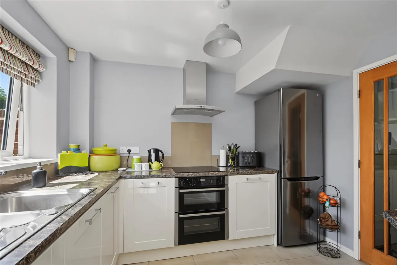 Somerset Close, Long Eaton, NG10, photo 8